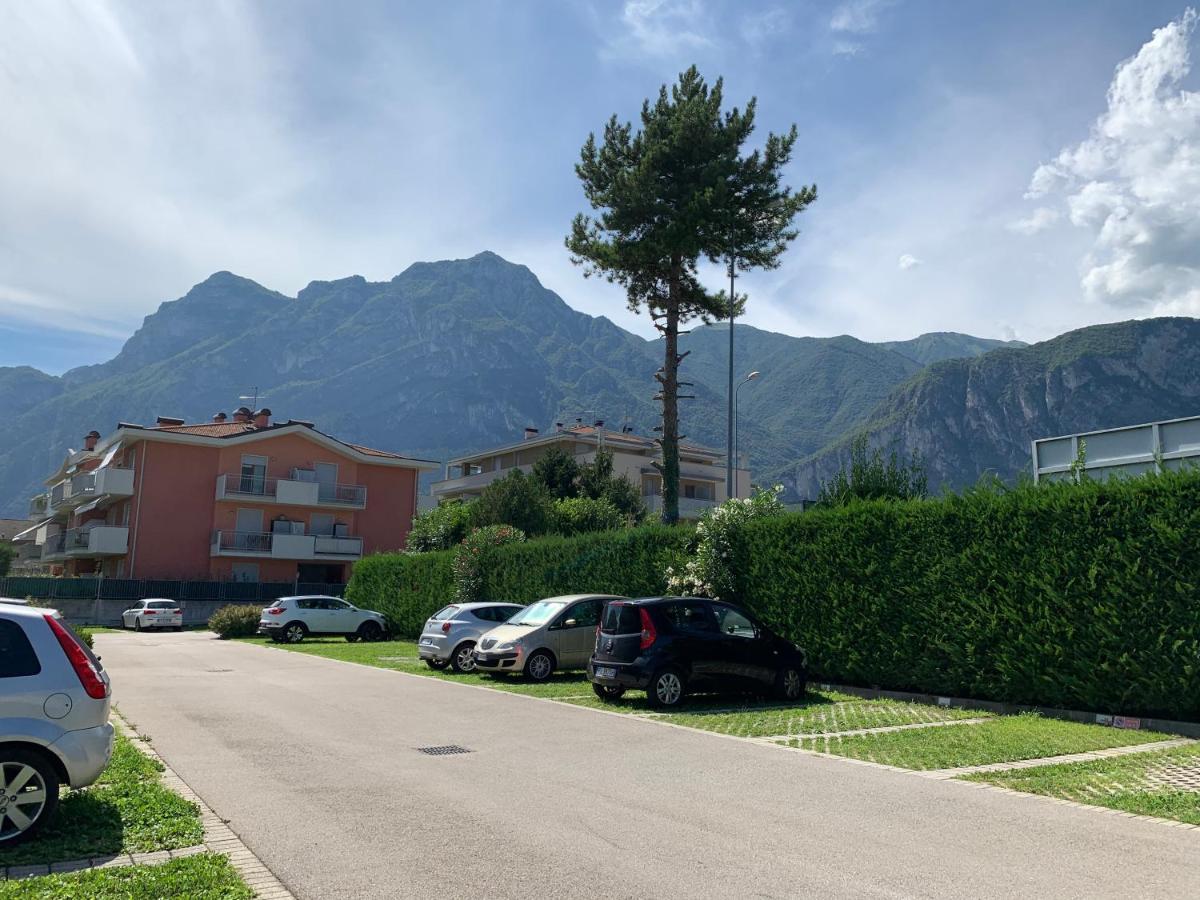Appartamento Ivonn Con Giardino ريفا ديل غاردا المظهر الخارجي الصورة