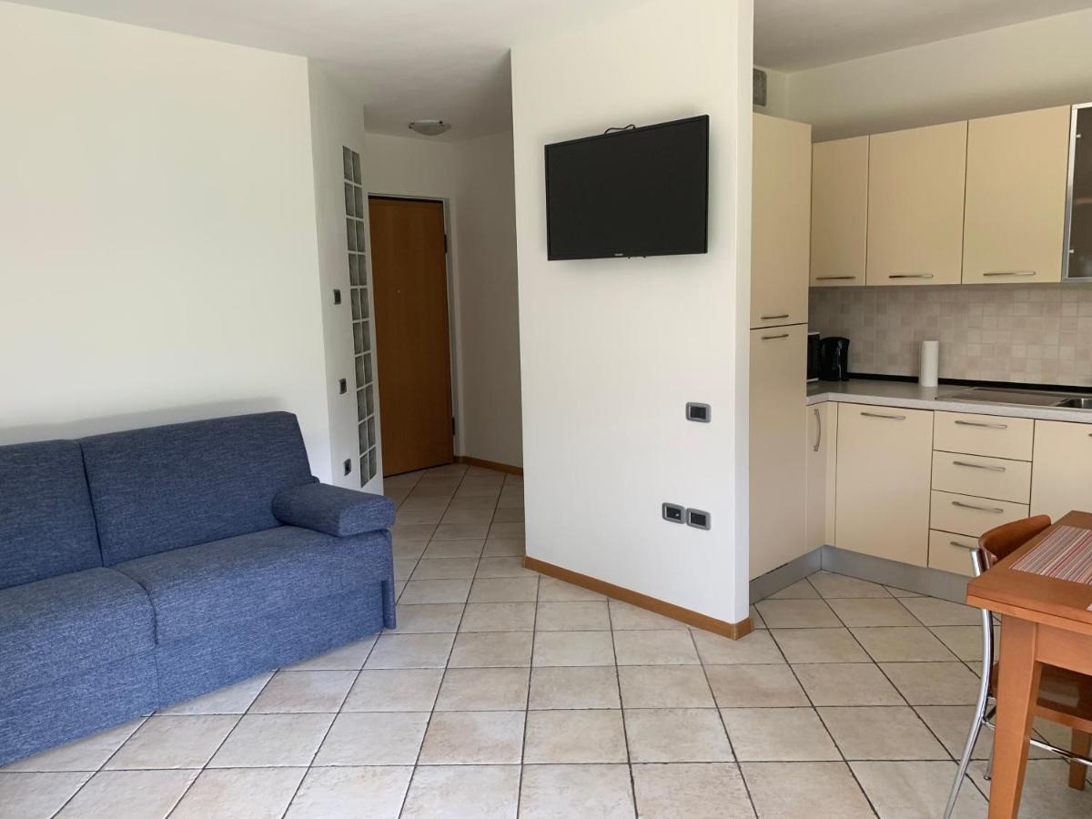 Appartamento Ivonn Con Giardino ريفا ديل غاردا المظهر الخارجي الصورة